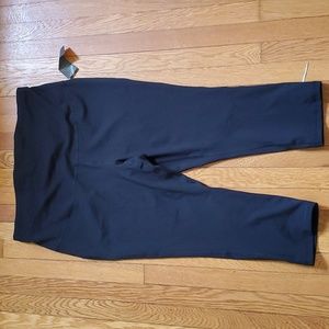 NWT Old Navy maternity workout capris